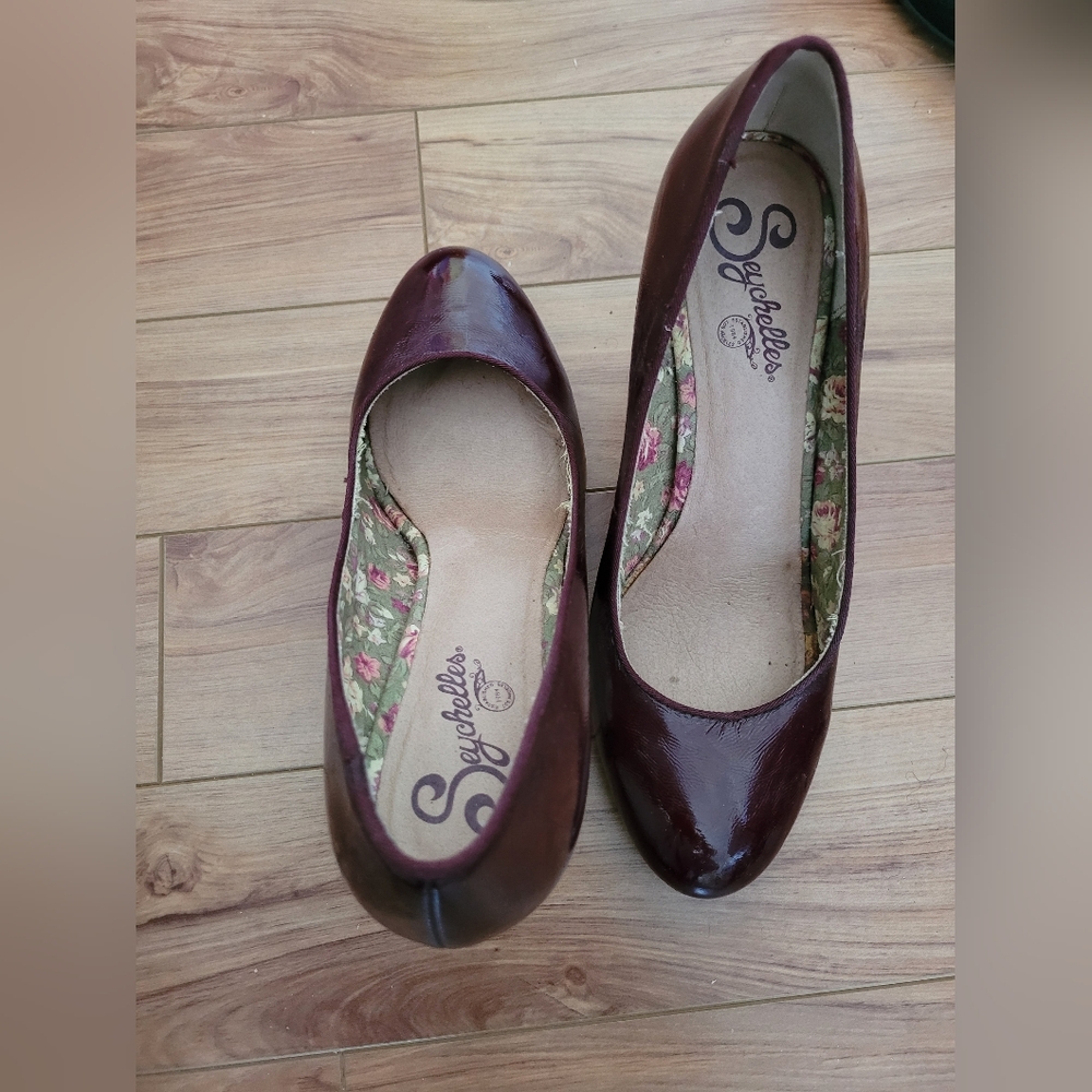 Seychelles Women's Burgundy Flats